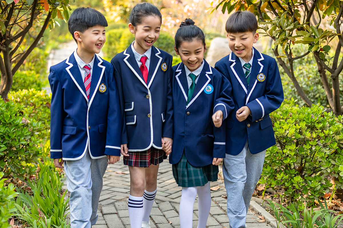 校服定制，定制專屬你的獨(dú)家回憶