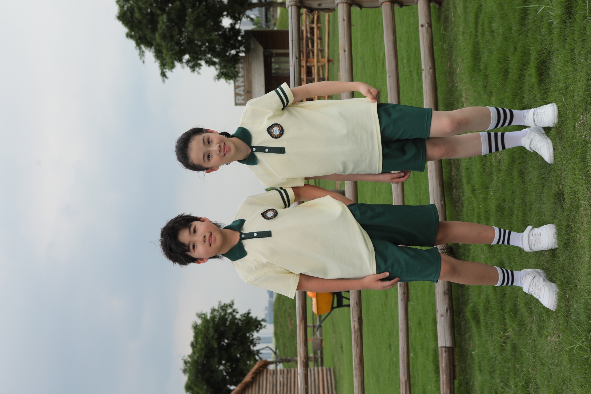 如何定制個性化校服？
