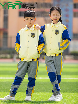 為什么校服選擇簡潔干凈的顏色，而不是華麗多彩的呢？